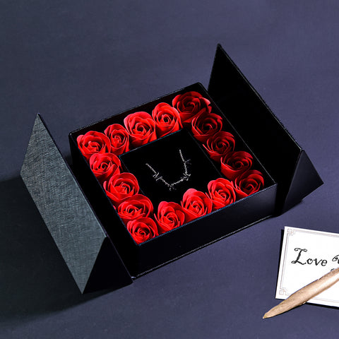 MaMa Necklace Forever Rose Square Jewelry Box black